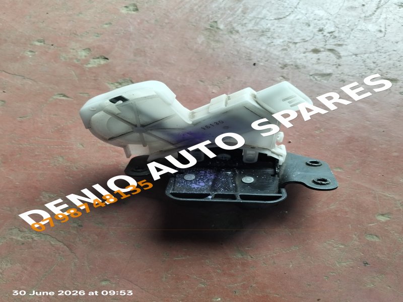 Nissan Serena Boot Lock