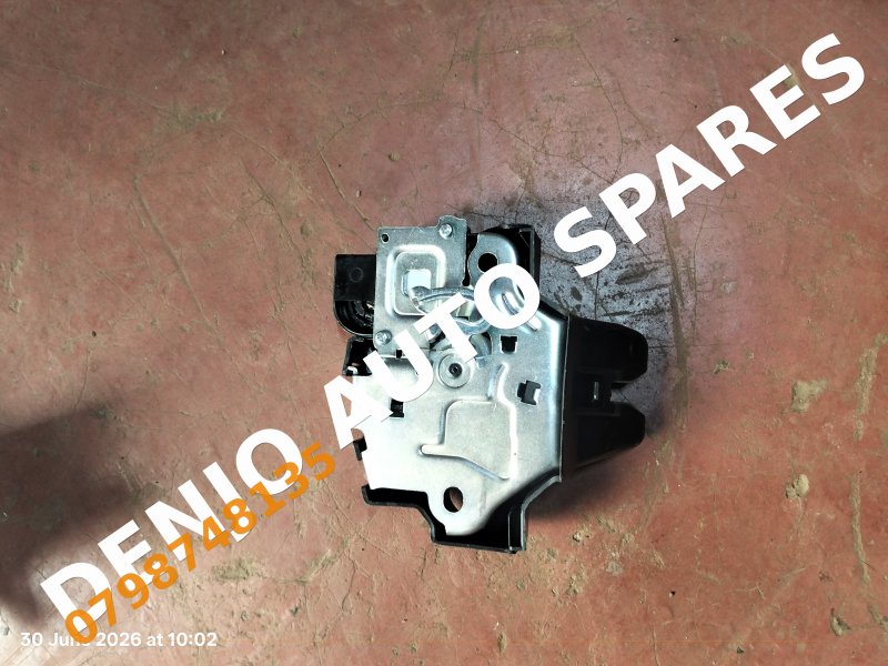 Toyota Axio Boot Lock