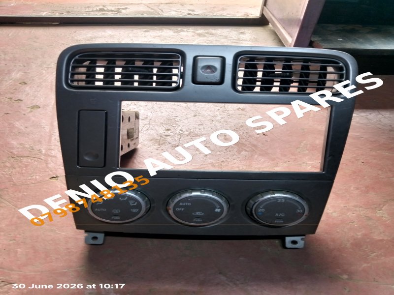 Subaru Forester (Sg5) Console