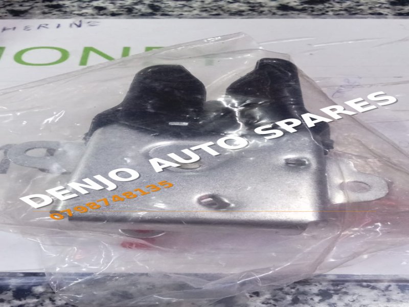 Toyota ae 91 boot lock