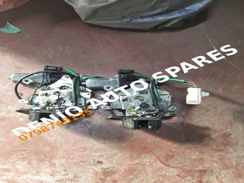 Mitsubishi Outlander Automatic Boot Locks