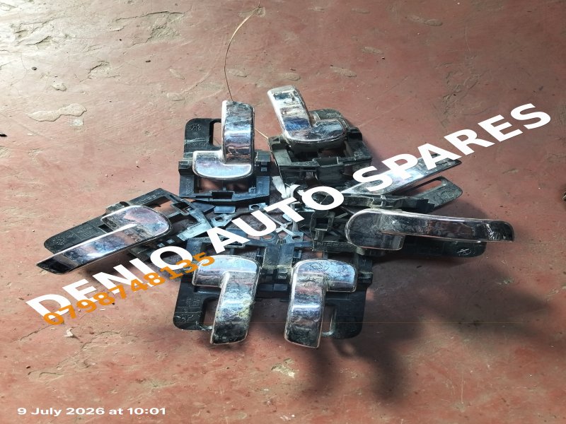 Nissan Dualis inner Handles